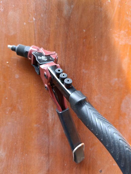 Заклипочник рычажной