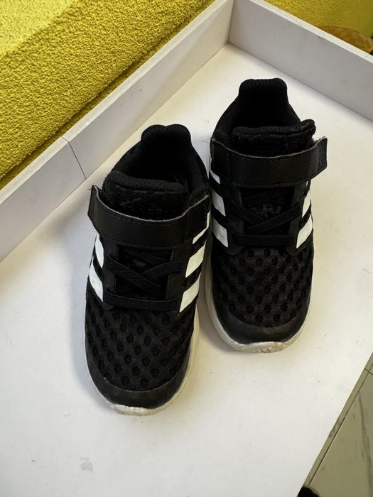 Adidas маратонки