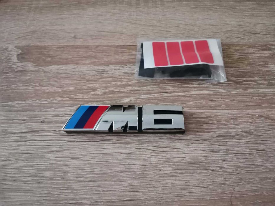 Предна решетка сребриста емблема BMW M6
