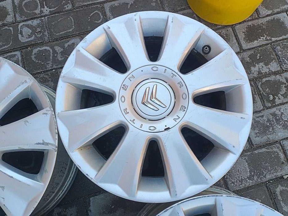 Продам оригинальные легкосплавные диски на Citroen.