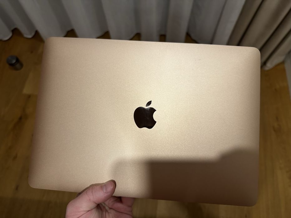 MacBook Air 13 inch NOU!! NEFOLOSIT!!  M1 8Gb 256Gb Baterie 100%