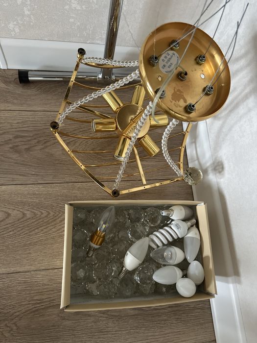 Карниз, люстра, құрылыс материалдары бесплатно