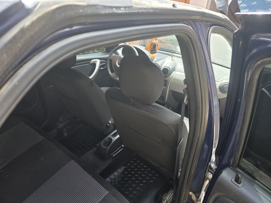 Dacia Logan 2010, benzină, 139.500 km