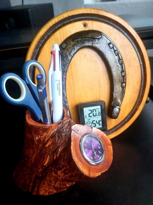 Комплект истинска подкова с термометър и канцелярска чаша с часовник