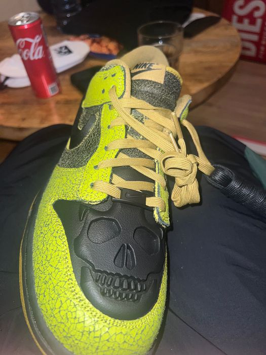 Nike Dunk Low ‘Halloween Skull’