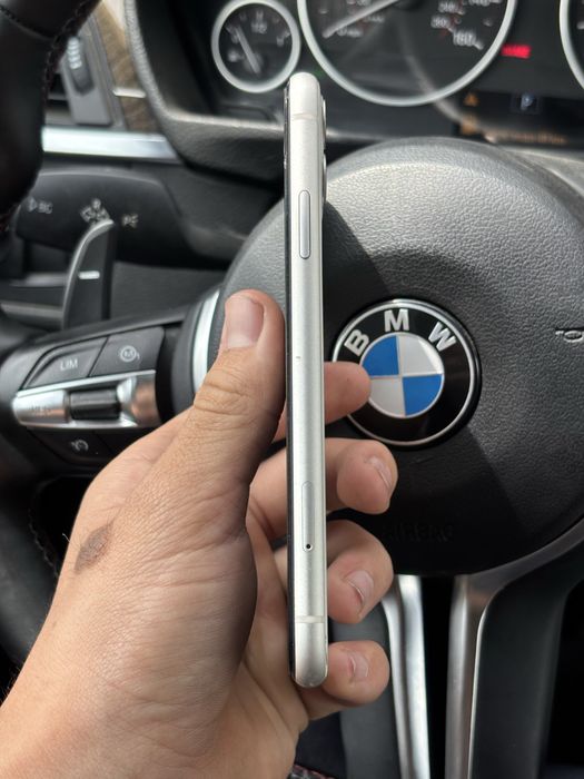 Iphone 11 64,gb 72%емкость