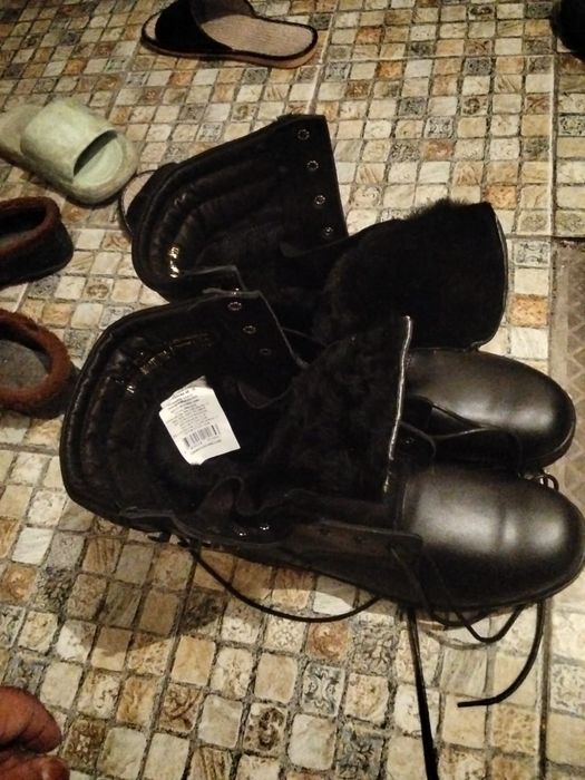 Продам берцы зимние новый