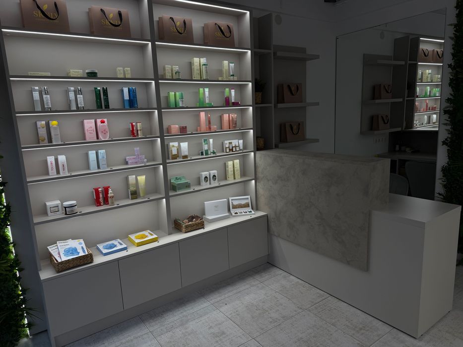 Продава мебели за магазин или салон