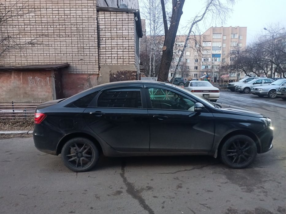 Продам ладу весту