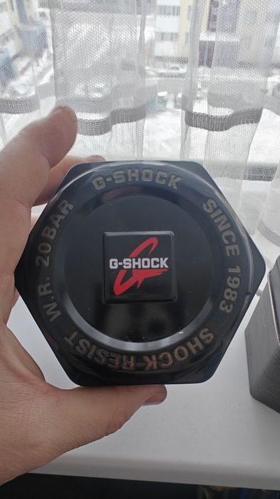 Продам оригинальные часы