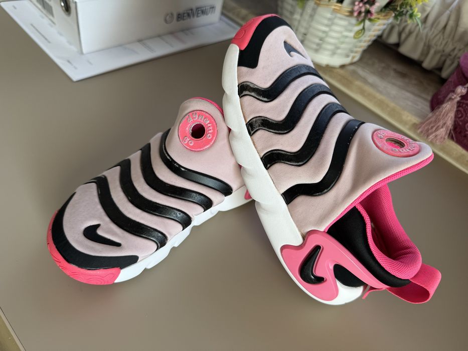 Adidasi nike fete