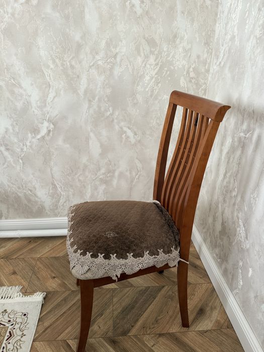 Продам 12 стульев