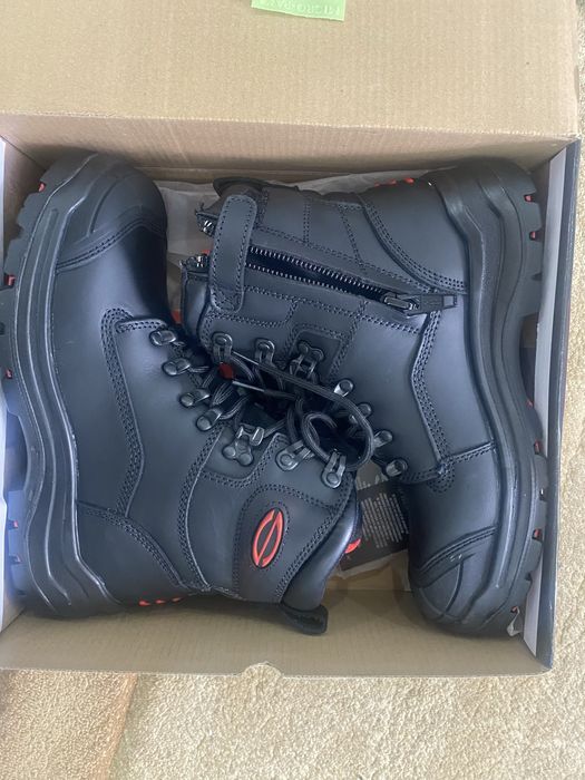 Продам Спецобувь 41 размера