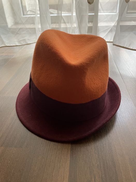 Vesta cu guler inalt