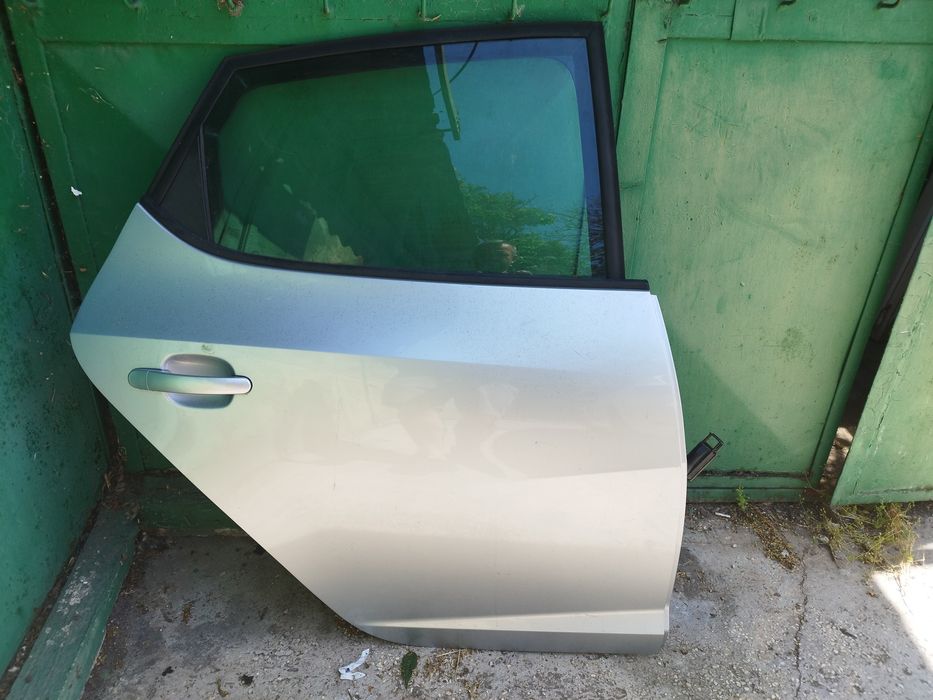 Ușa , uși Seat Ibiza stanga ,dreapta  fata spate 2009.. .2015