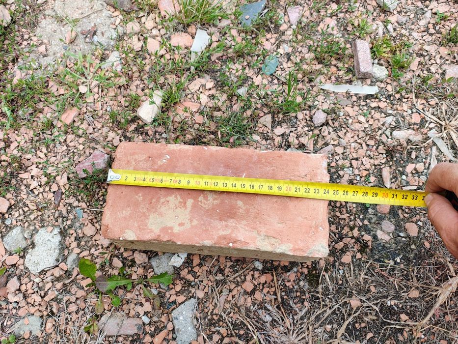 Cărămidă din demolări
