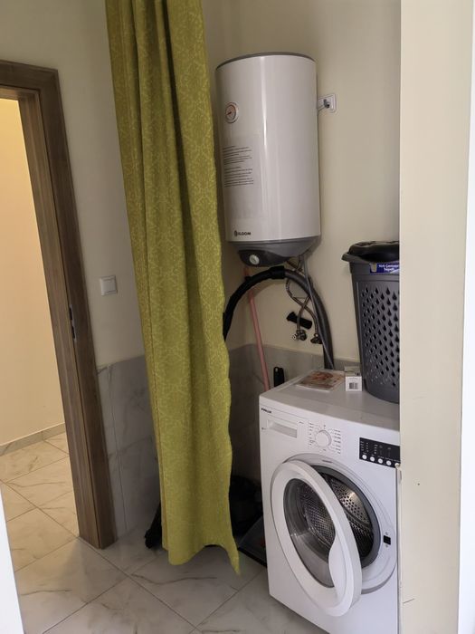 Дава се под наем Многостаен апартамент в Пловдив, Христо Смирненски - 150 кв.м за 918 € - Снимка #2