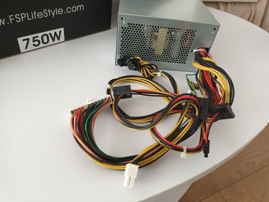 Захранване 500w свалено от Acer predator