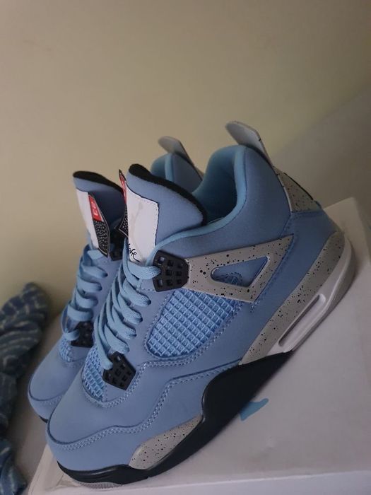 Jordan 4 University Blue
