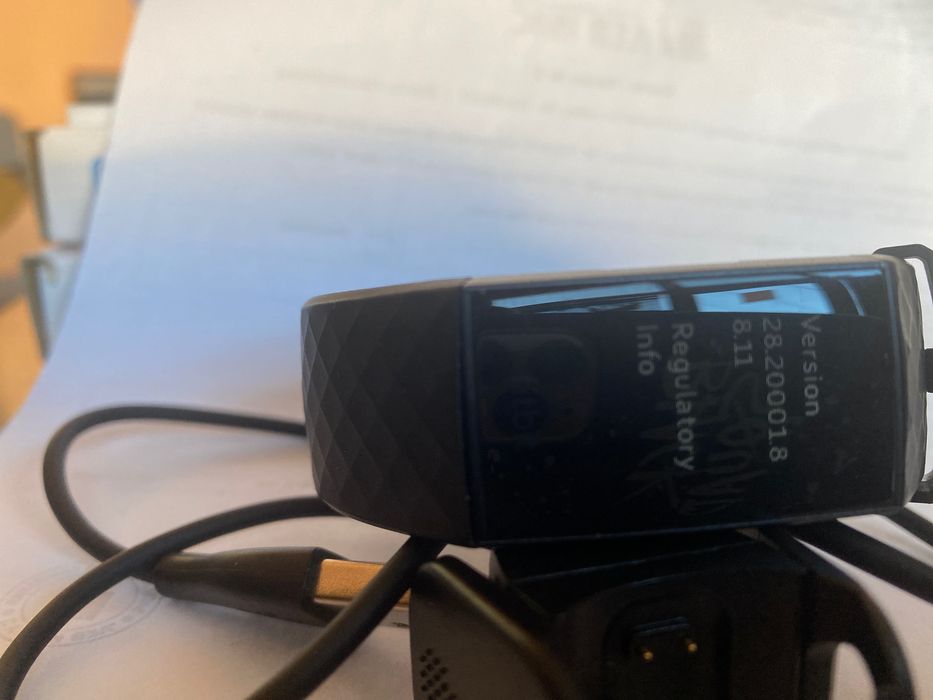 Фитнес гривна Fitbit charger 3