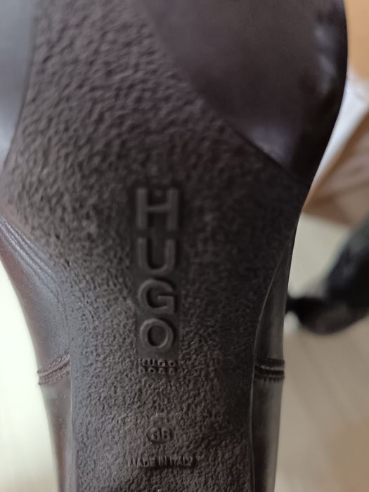 Vând cizme Hugo piele  mărimea 36