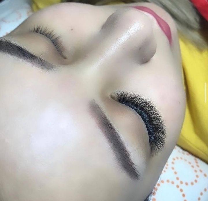 Нарашивание ресницы