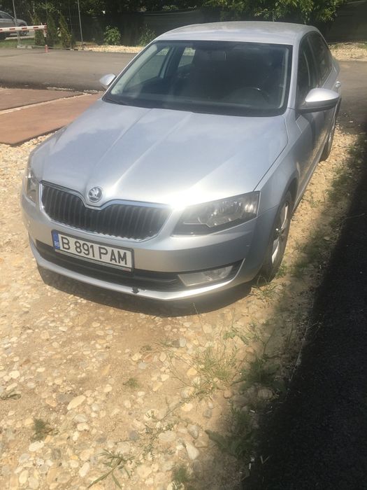Vând skoda octavia 3