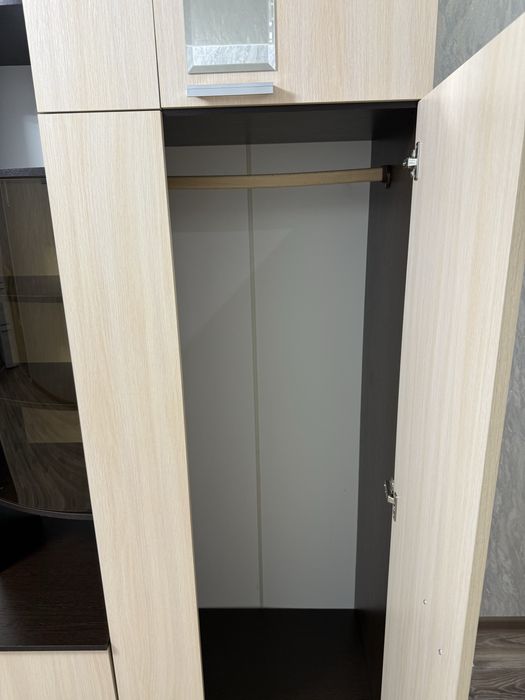 Продам стенку (горку) для зала/гостинной