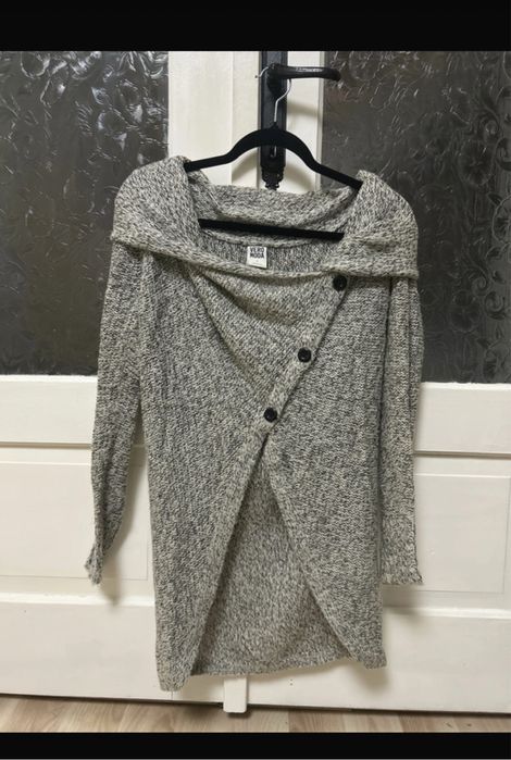 Cardigan lung Gri cu nasturi