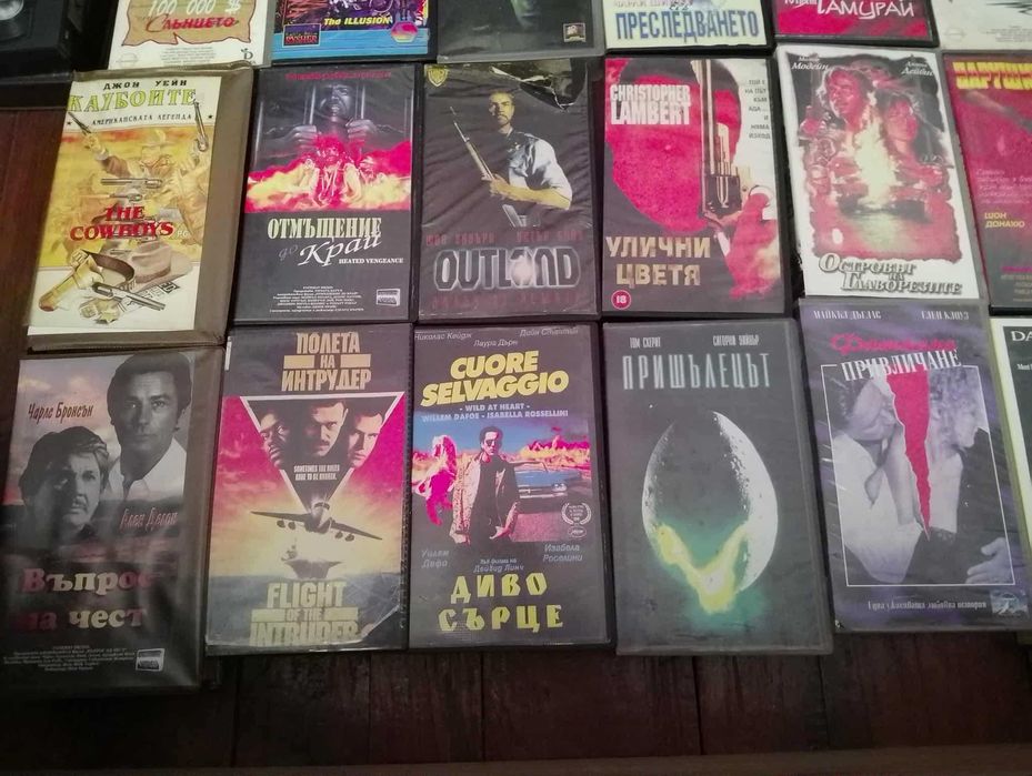 Видеокасети с филми , музика , футбол