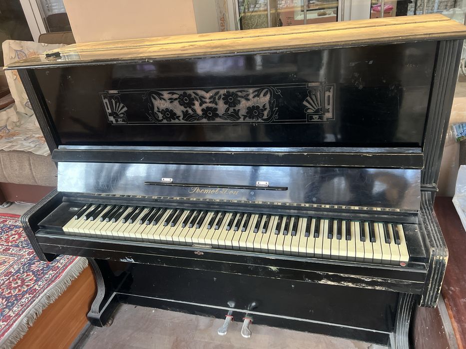 Pianino sotiladi arzonga