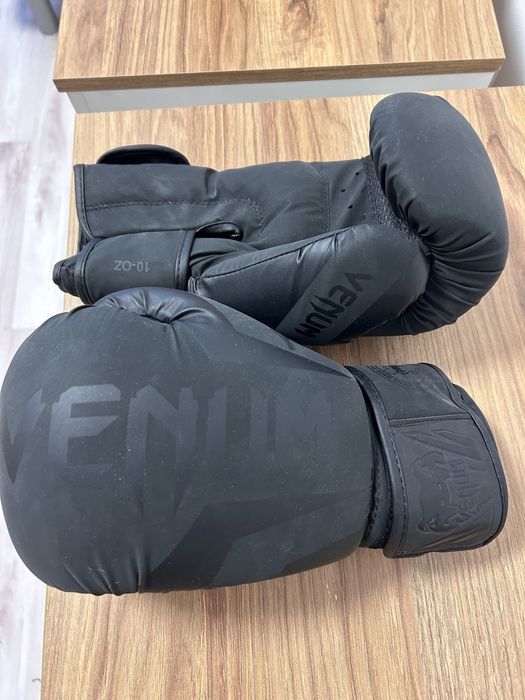 Перчатки боксерские