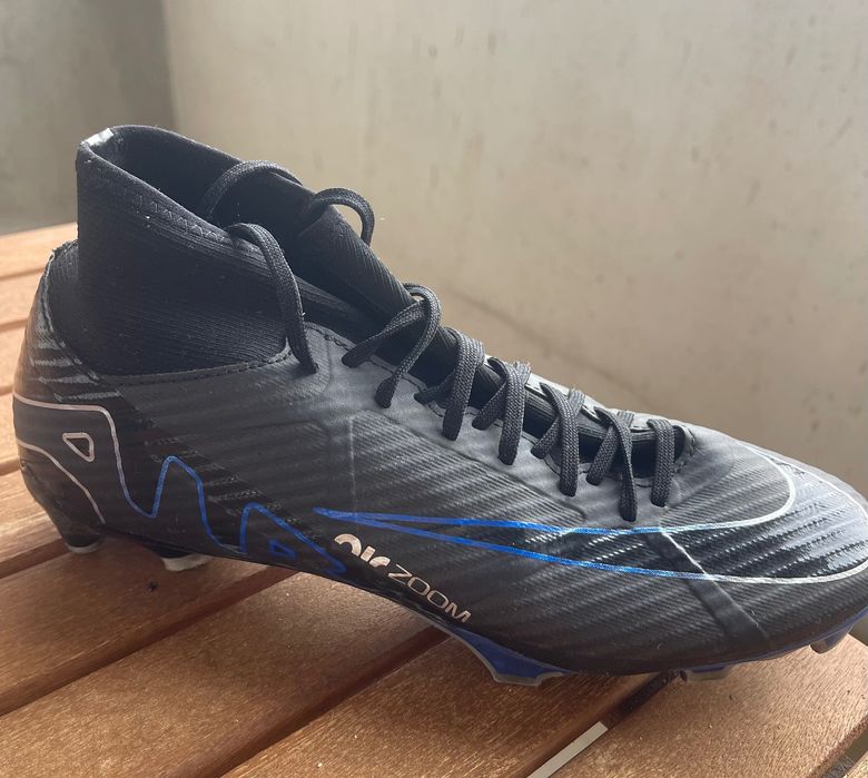 Бутонки Nike Air