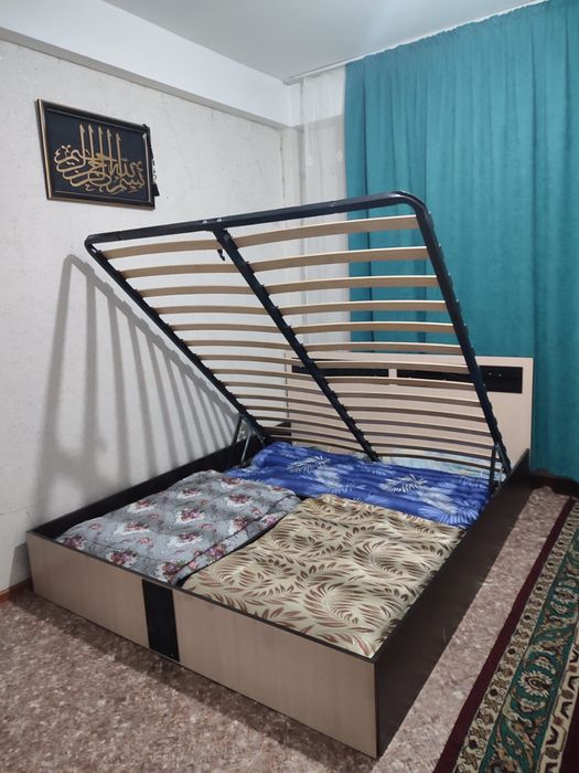 Кровать большая