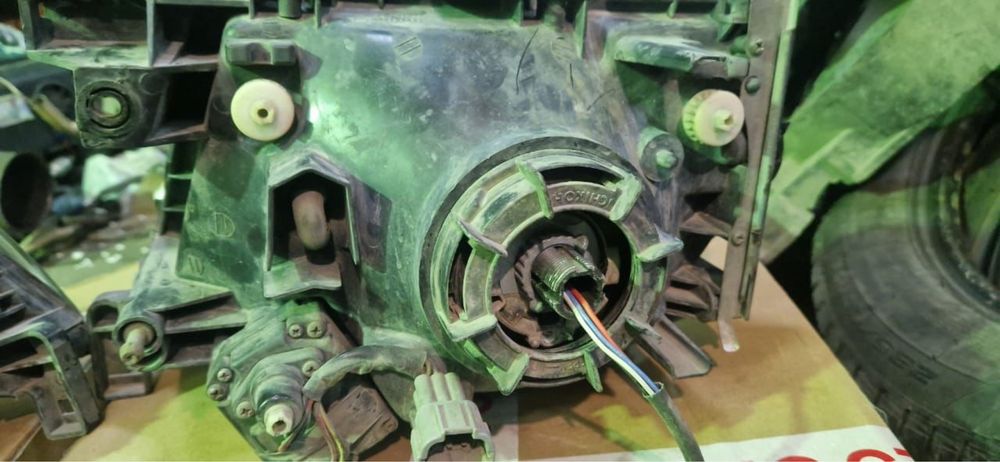 Фары Nissan Patrol