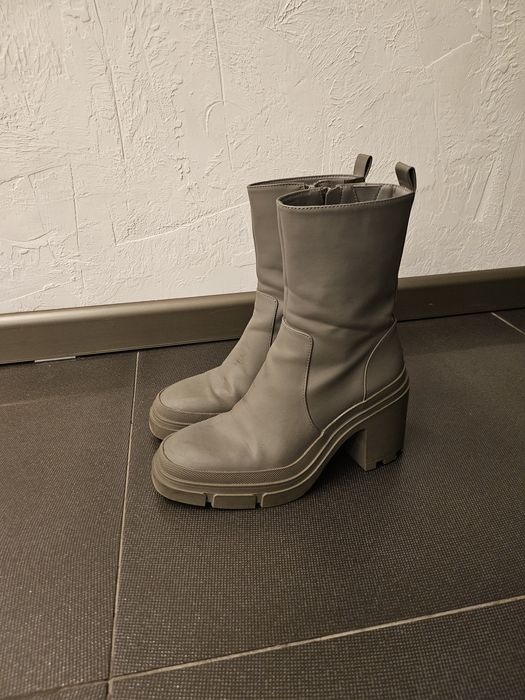 ZARA гумирани боти н.38