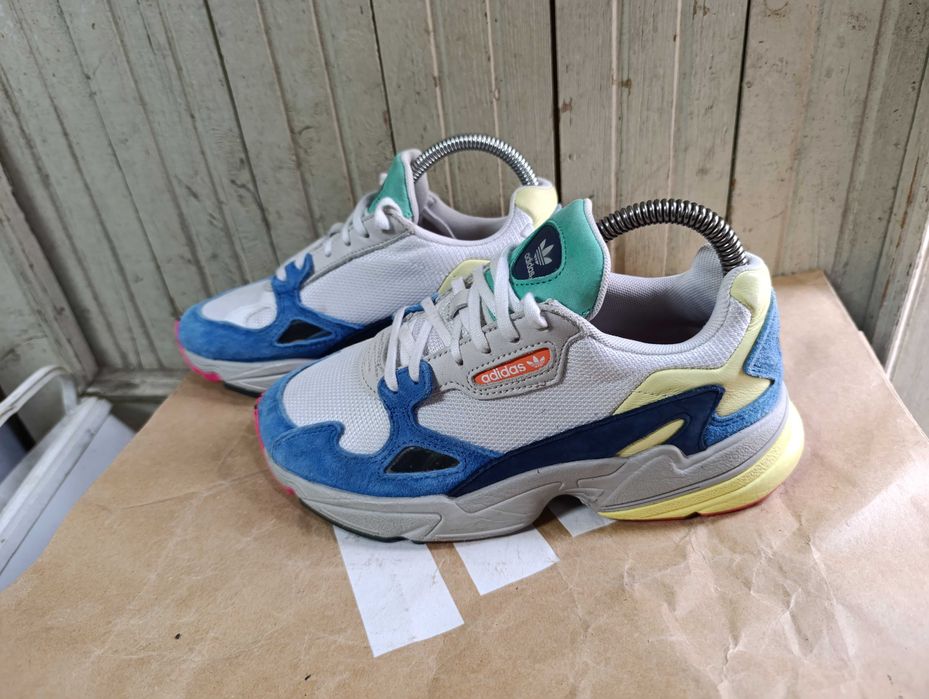 ''Adidas Originals Falcon Multi''оригинални маратонки 37.5 номер
