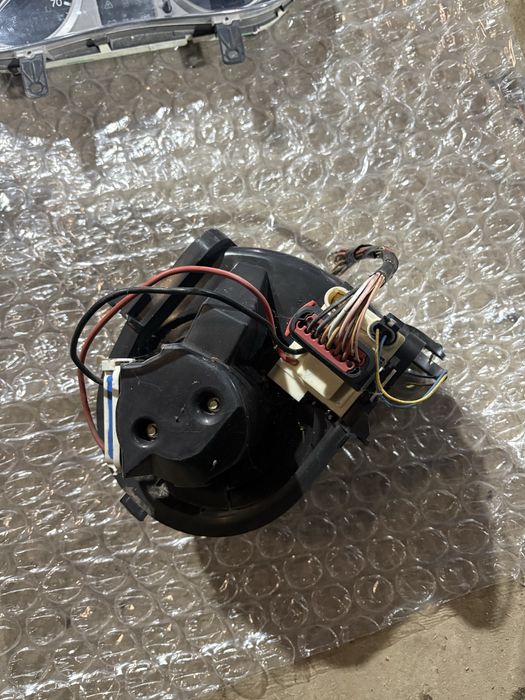 Renault Clio 1.5dci 2002 година Вентилатор и Реостат Парно