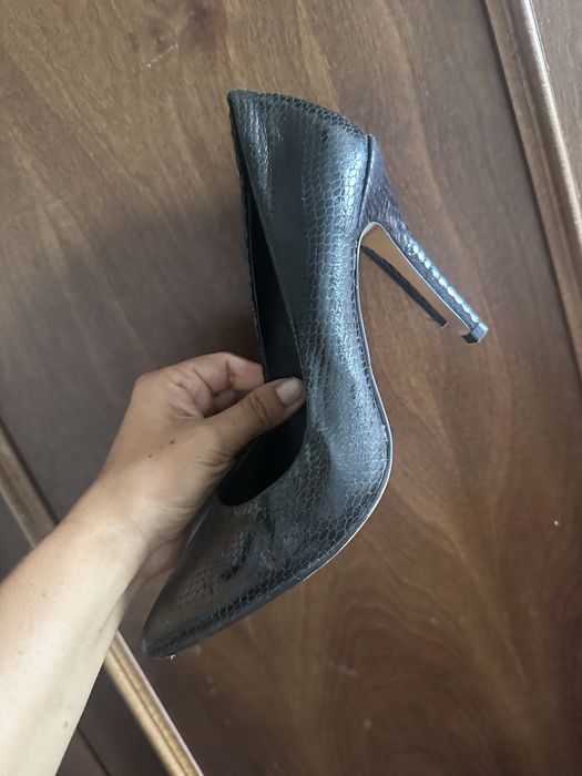 Продается туфли valentino