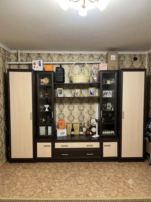 Продам Шкаф стенку хорошем состояний
