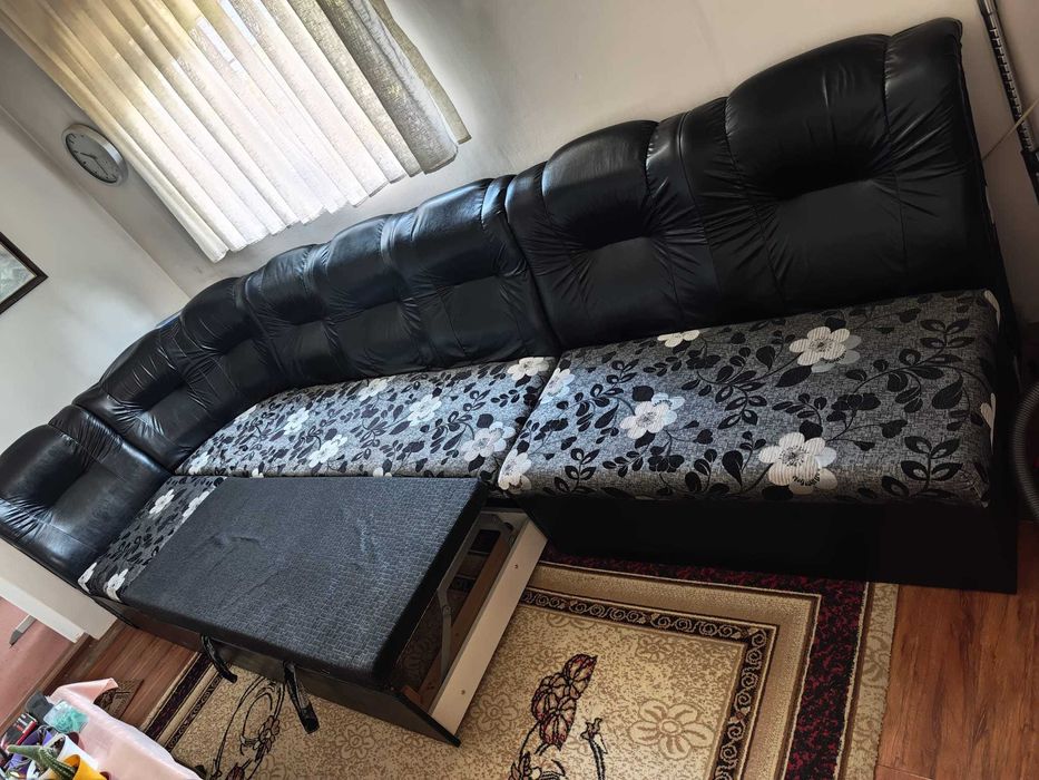 Ъглов диван за хол