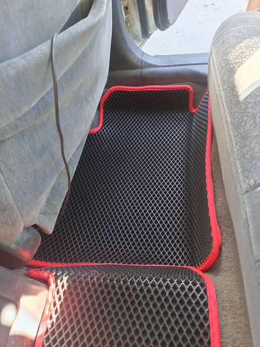 Ева полики (коврики)