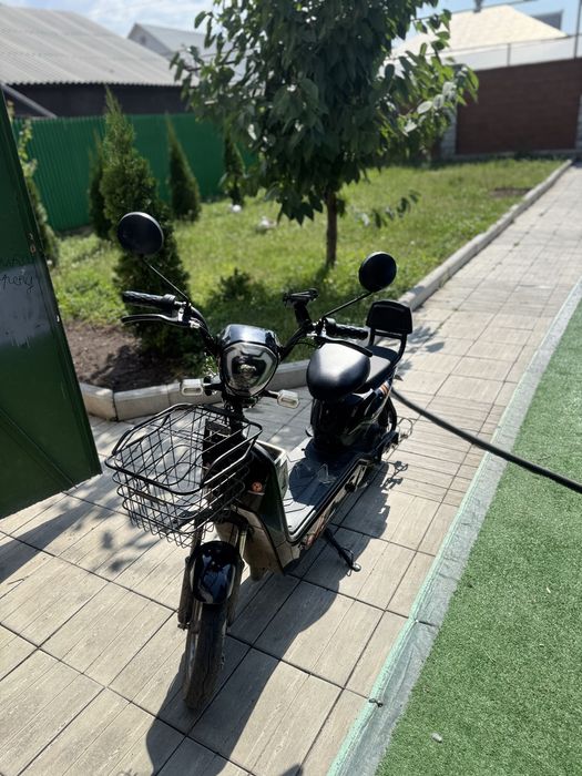 Срочно продам электро скутор новый