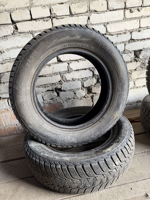 Продам две шины r15 185/65