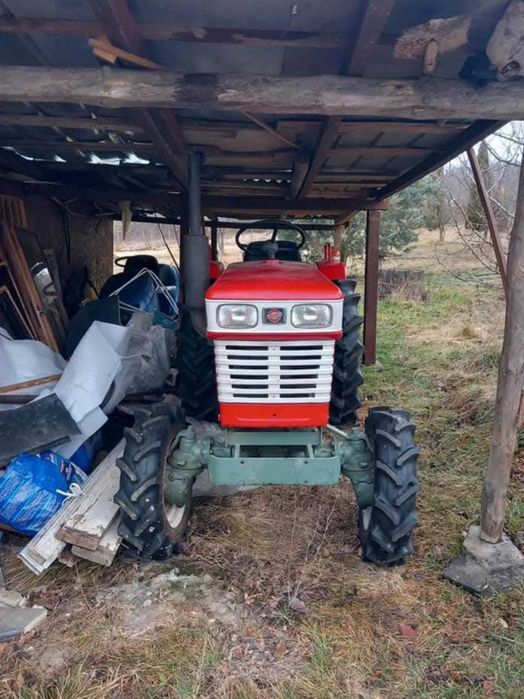 Трактор Yanmar  с включен инвентар