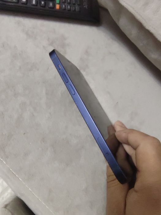 IPhone 12 , в отличном состоянии