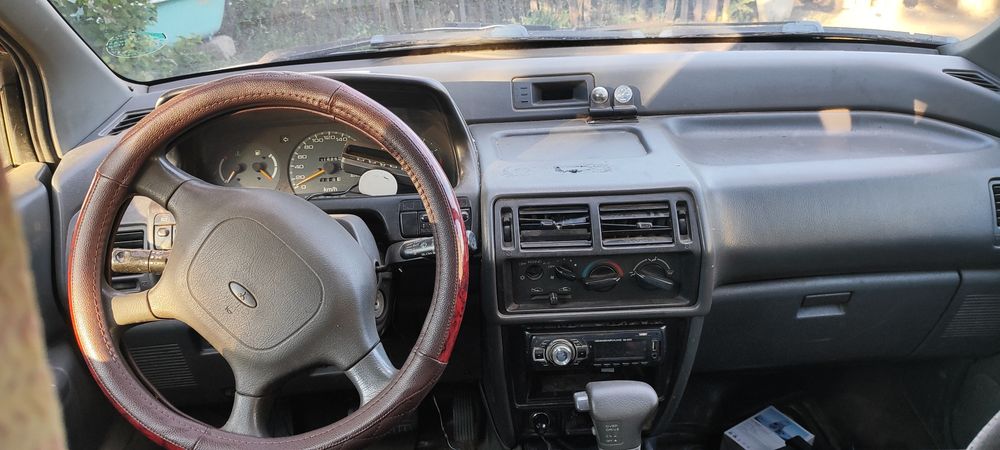 Митсубиси Спейс вагон