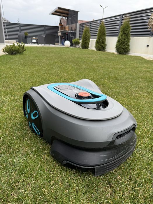 Robot tuns gazonul Gardena Sileno Pro 600 cu senzor coliziune inclus