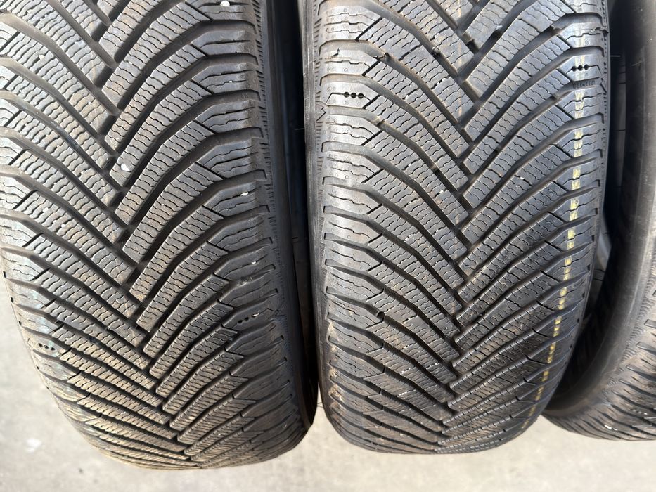 Vand 4 anvelope 215/60/17 Michelin de iarnă ca noi