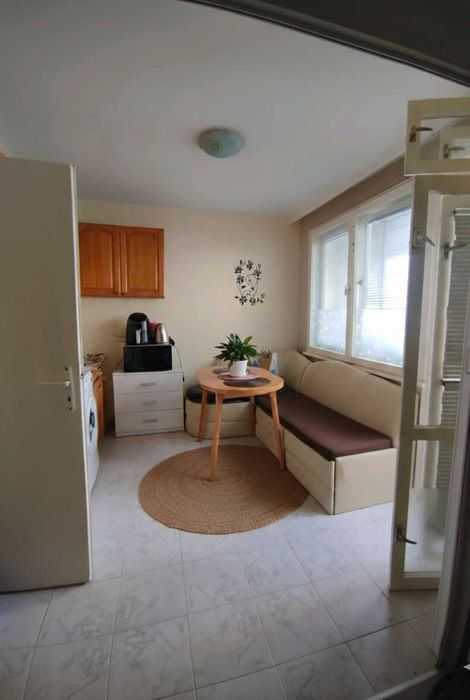 Дава се под наем Едностаен апартамент в Варна, Колхозен пазар - 40 кв.м за 300.9 € - Снимка #1